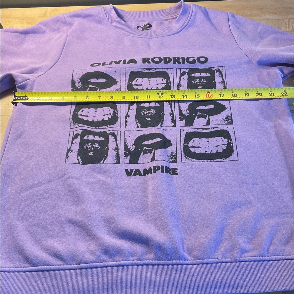 Olivia Rodrigo Vampire Sweatshirt XL! - Picture 4 of 7